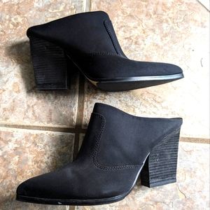 Women's Donald Pliner slip on heeled mule